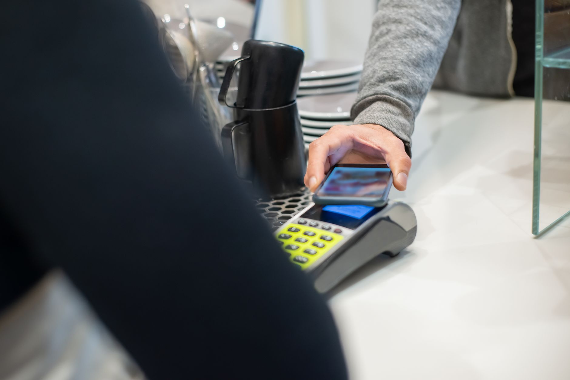 Apple Pay, Google Pay & wallets : faut-il les accepter dans votre boutique ?