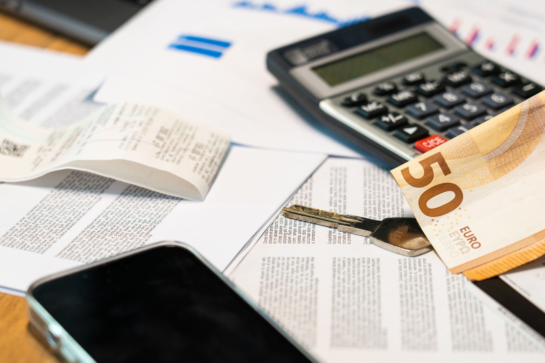 Réduire ses frais bancaires pro : les postes à renégocier et les vraies alternatives