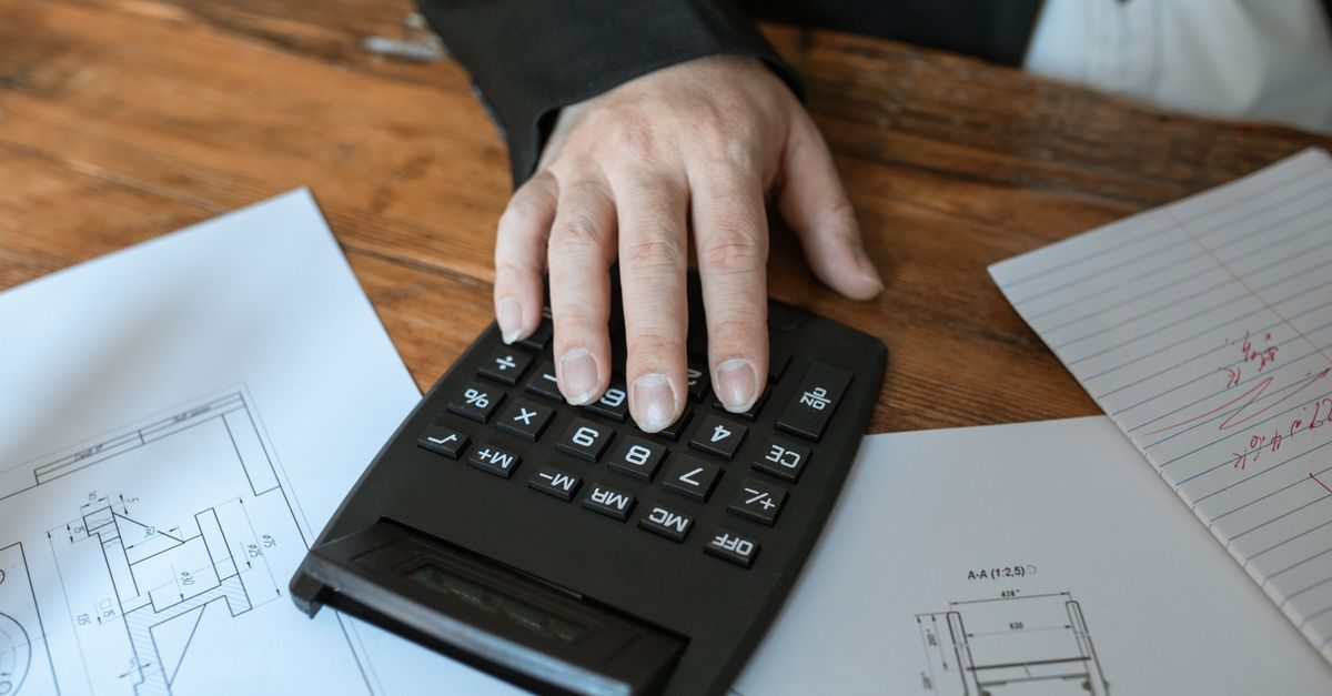 Artisans : Comment répercuter proprement la hausse du prix des matières premières sur vos devis
